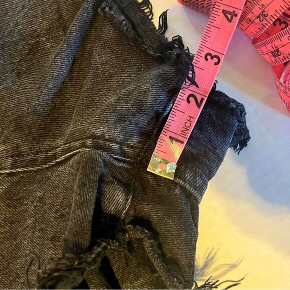 BDG Faded Black High Rise Frayed Booty Shorts 27 - Picture 11 of 11